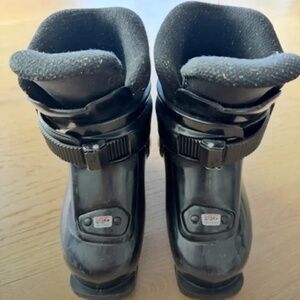 Toddler 10.5- 11C  Dalbello Ski boot 1.0